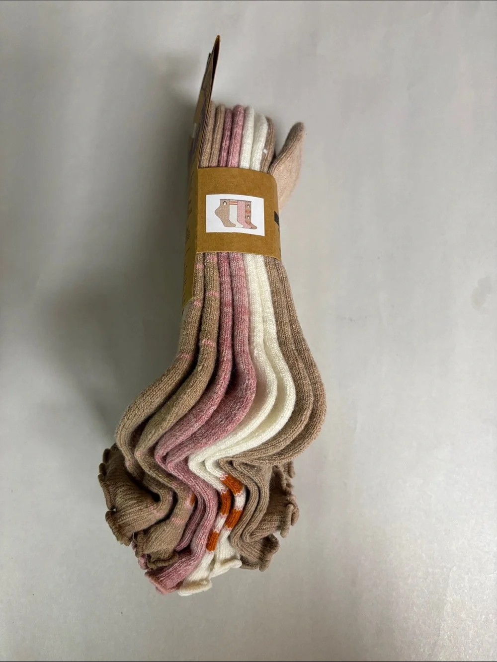 New Born Socks Women’s 4 Pair Brown Wool Blend Quarter Sock Casual Fall Hedgehog